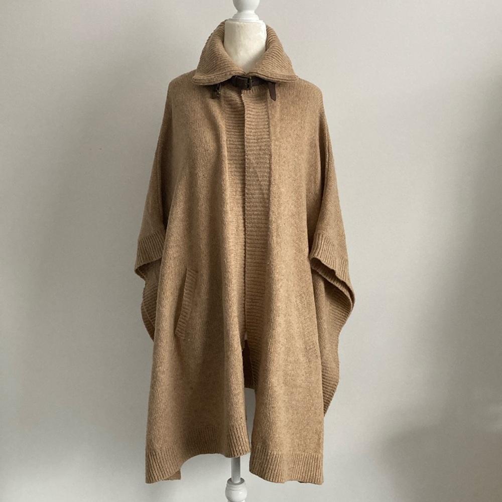 Kenar Wool Cape w/ Pockets